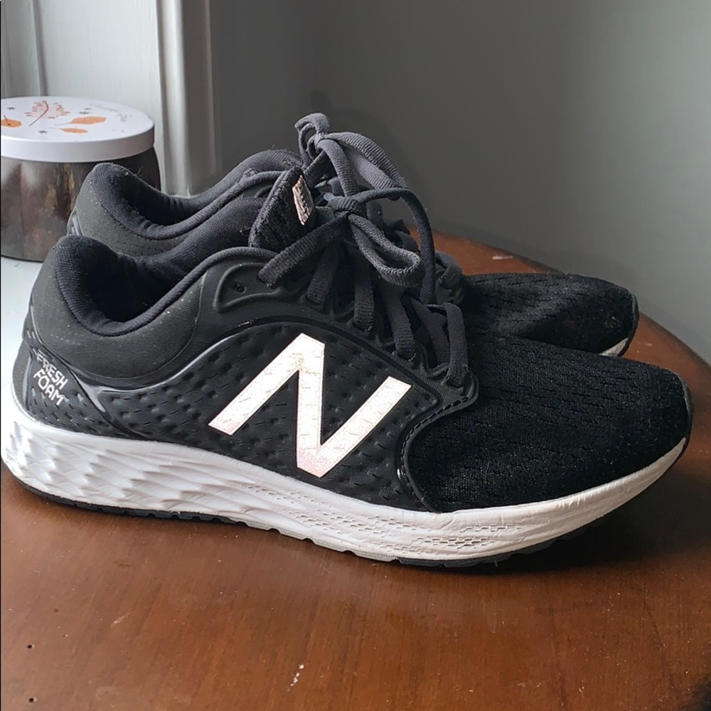 New Balance Tennis Shoe